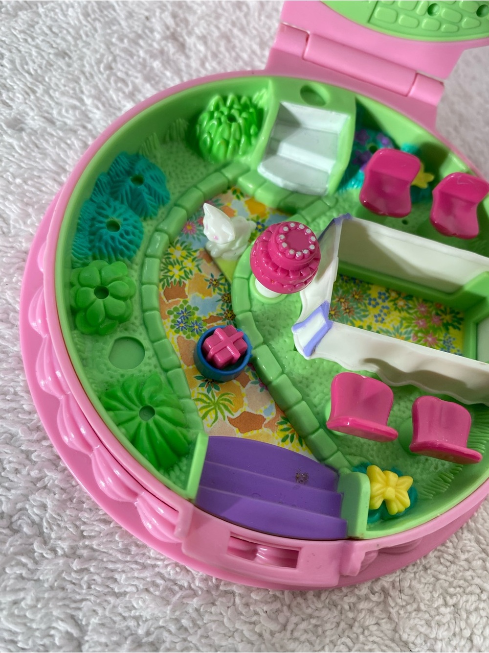 Vintage 1994 Polly Pocket Birthday Surprise Cake Compact ONLY Great Logo Hinge - Picture 14 of 16